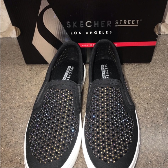 🆕Skechers Poppy Diamond Gal Black Slip-On Sneaker - Picture 4 of 6